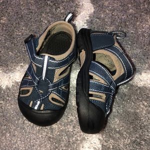 NWOT TODDLER BOY KEEN SANDALS SZ 7